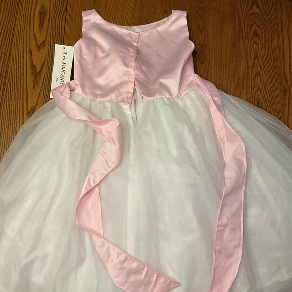 Pink and white tulle dress - Picture 5 of 6